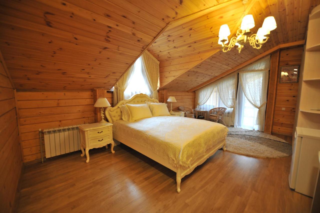 Gasthaus Комплекс Відпочинку Goldfіsh Сlub Babintsy Exterior foto